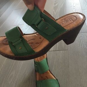 Born wedge Sandals.